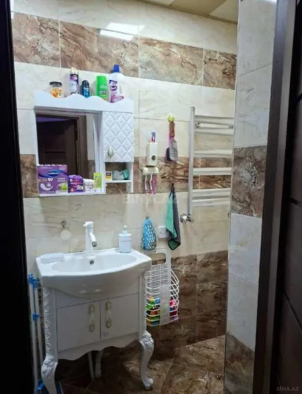 Kirayə verilir 2 otaqlı mənzil 65 m²