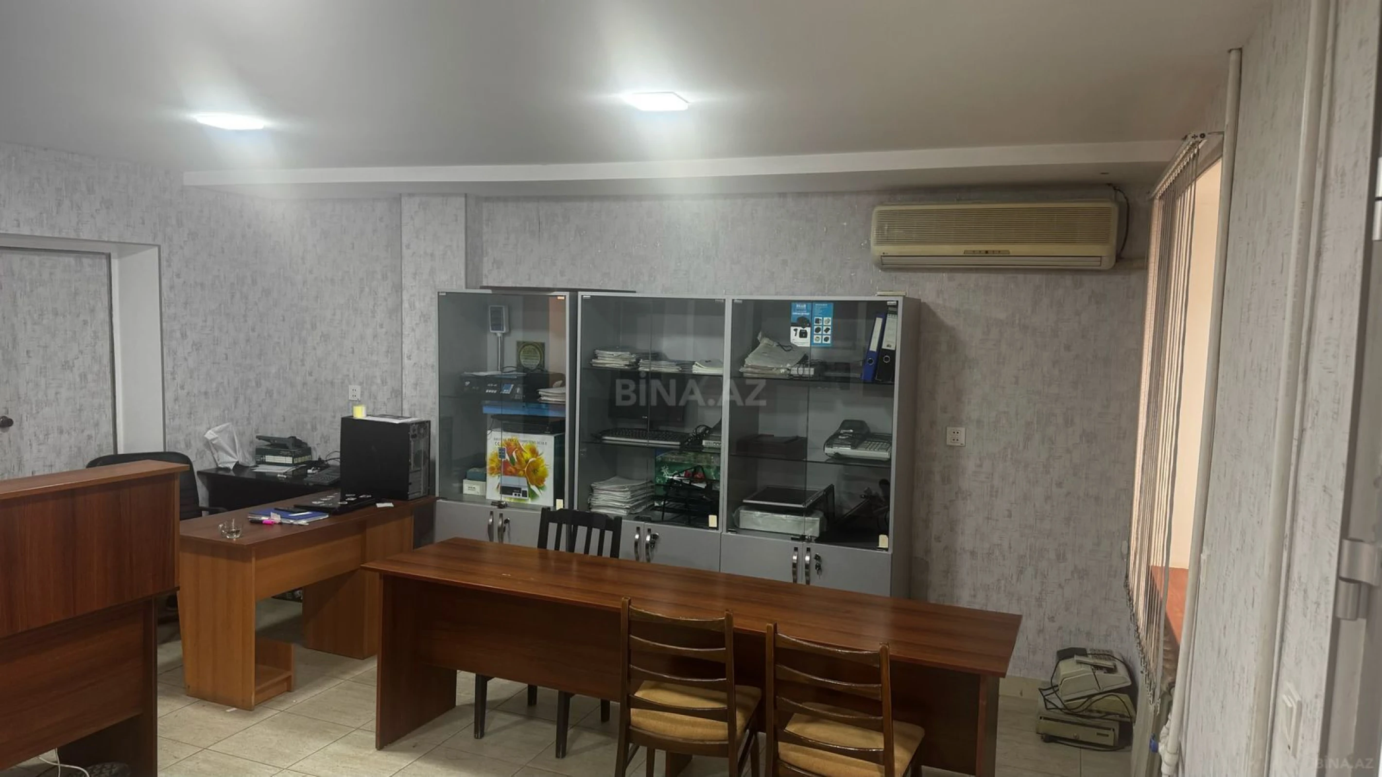 Kirayə verilir 3 otaqlı ofis 80 m²