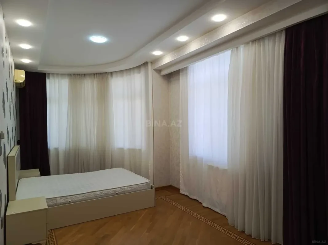 Kirayə verilir 3 otaqlı mənzil 120 m²