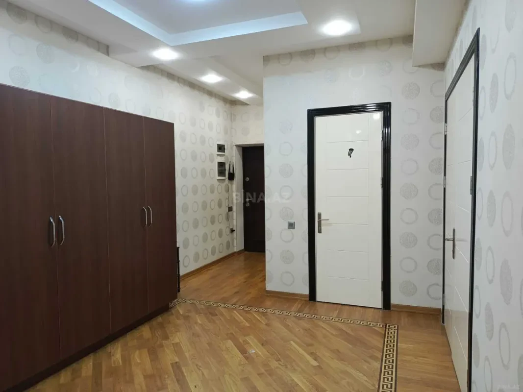 Kirayə verilir 3 otaqlı mənzil 120 m²