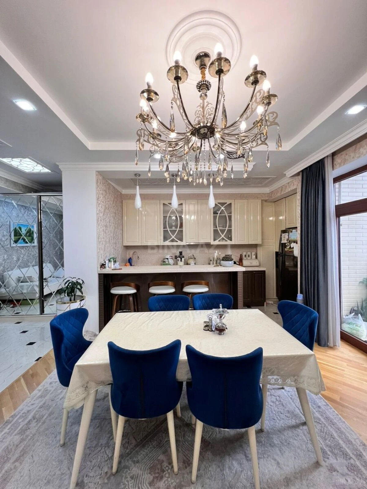 Satılır 3 otaqlı mənzil 95 m²