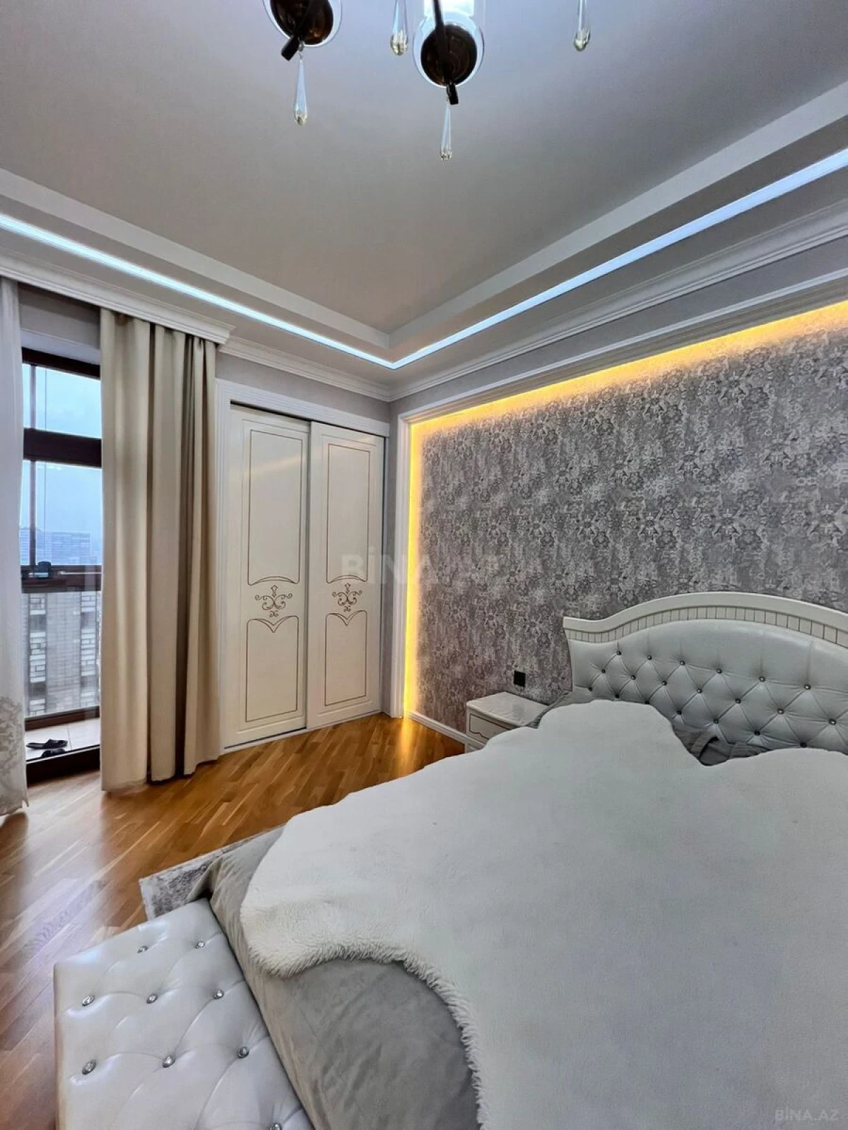 Satılır 3 otaqlı mənzil 95 m²