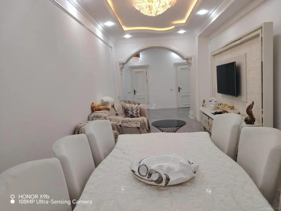 Kirayə verilir 2 otaqlı mənzil 100 m²