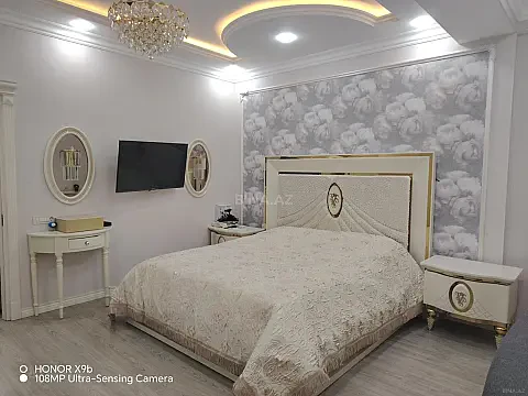 Kirayə verilir 2 otaqlı mənzil 100 m²