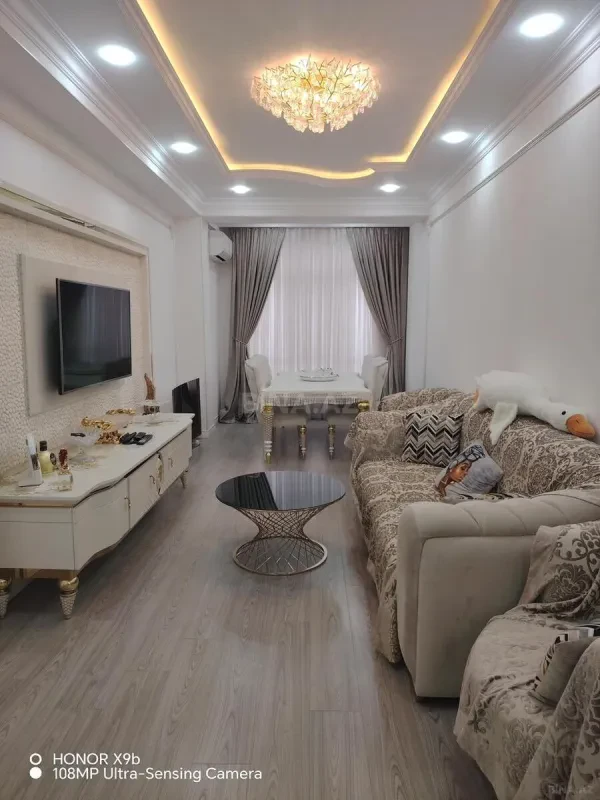 Kirayə verilir 2 otaqlı mənzil 100 m²