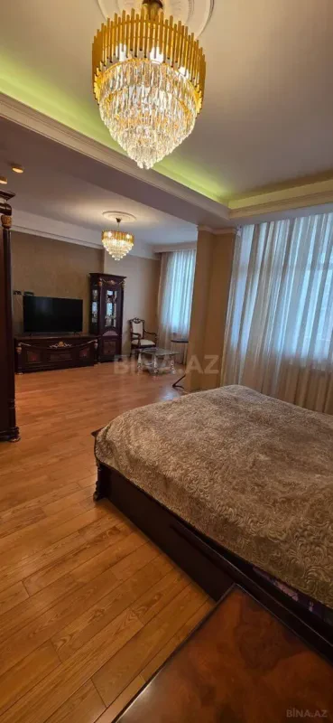 Kirayə verilir 3 otaqlı mənzil 222 m²
