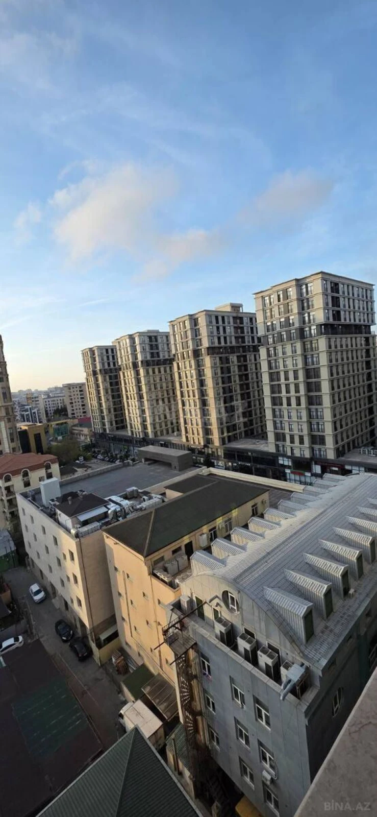 Kirayə verilir 3 otaqlı mənzil 222 m²