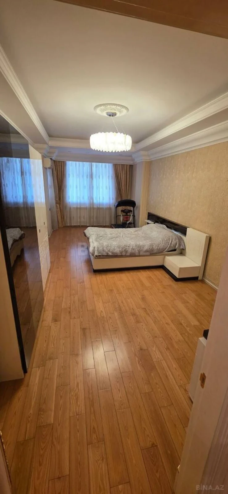 Kirayə verilir 3 otaqlı mənzil 222 m²
