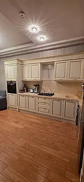 Kirayə verilir 3 otaqlı mənzil 222 m²