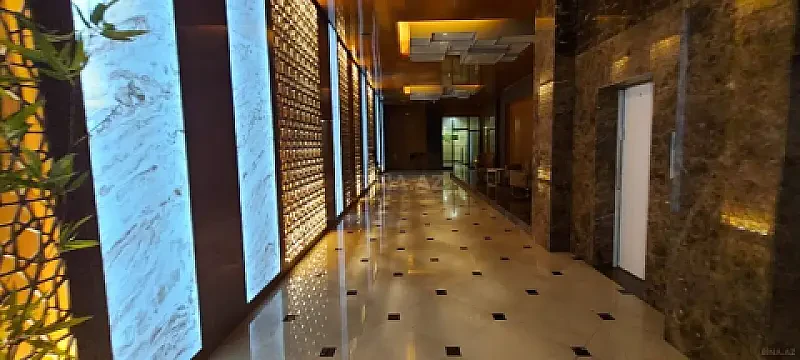 Satılır 4 otaqlı mənzil 197 m²