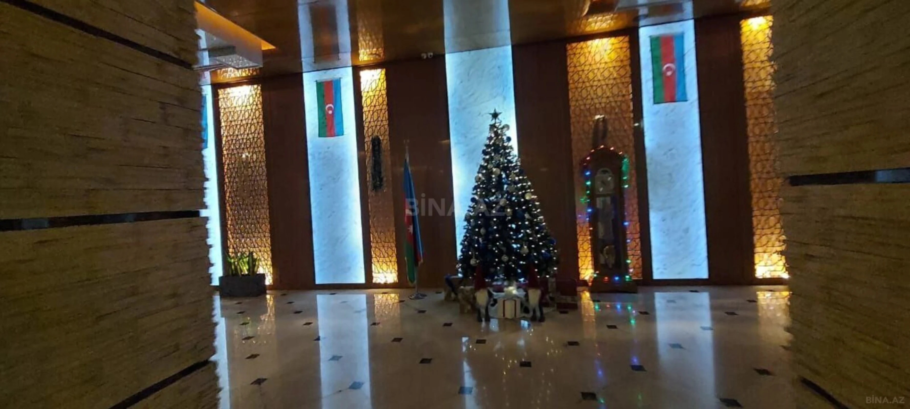 Satılır 4 otaqlı mənzil 197 m²