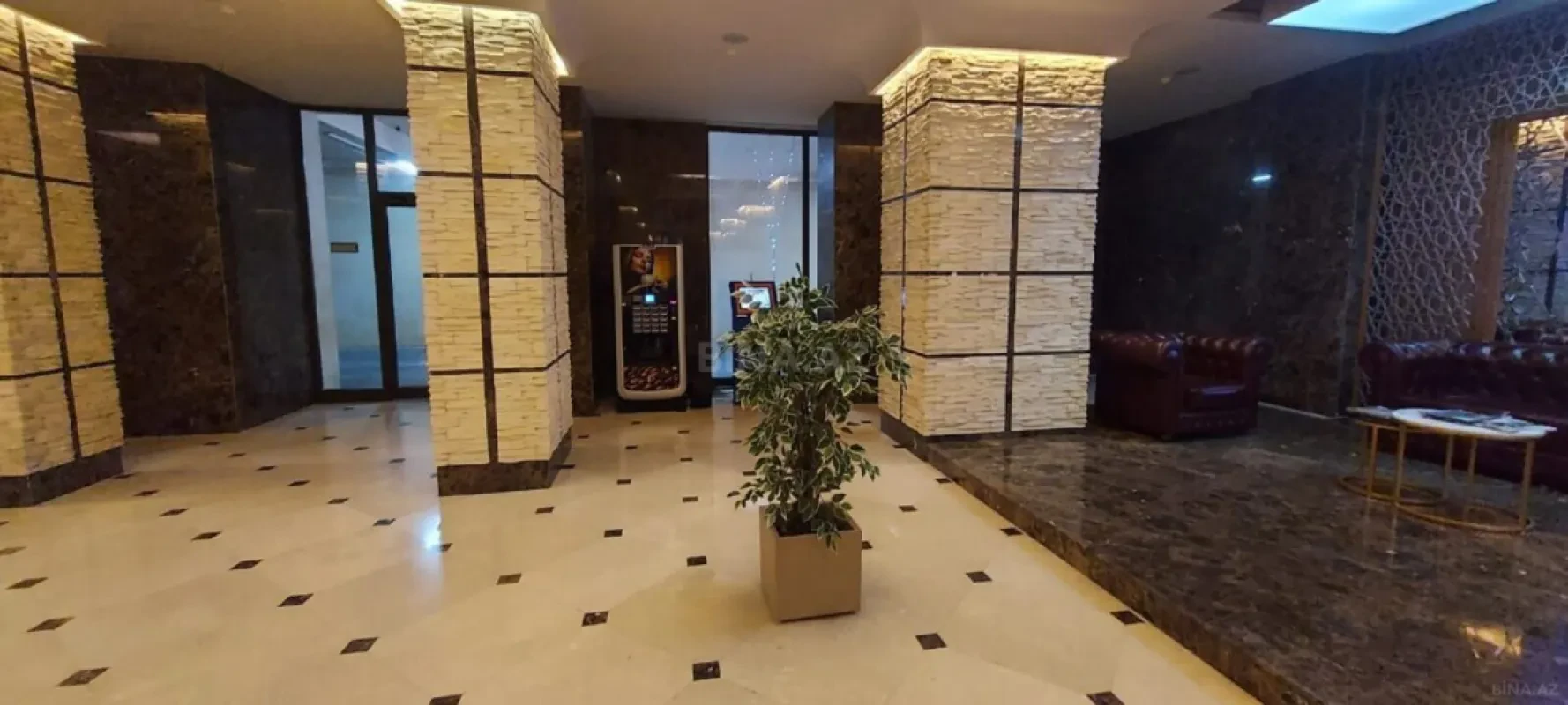 Satılır 4 otaqlı mənzil 197 m²