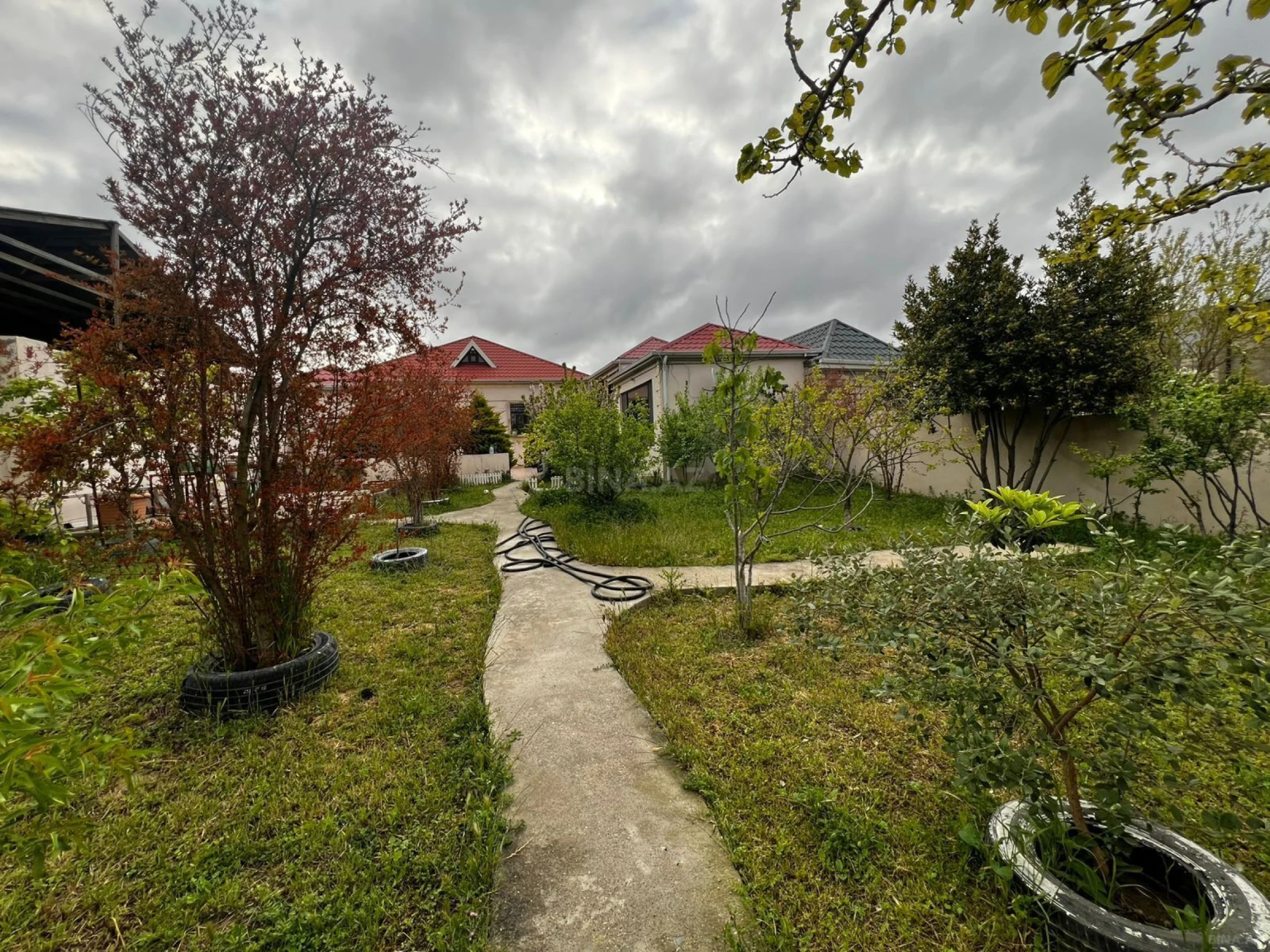 Satılır 4 otaqlı həyət evi 120 m²