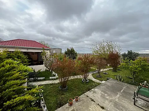 Satılır 4 otaqlı həyət evi 120 m²