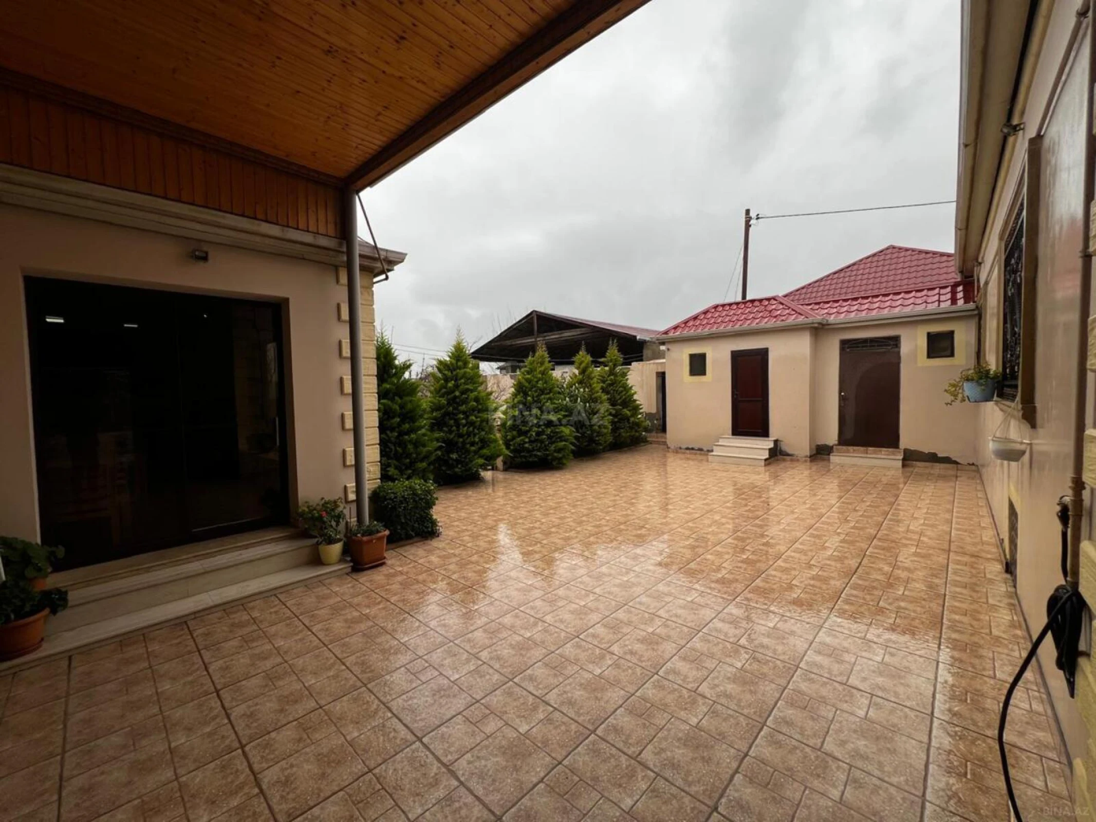 Satılır 4 otaqlı həyət evi 120 m²