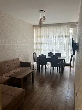 Kirayə verilir 2 otaqlı mənzil 50 m²