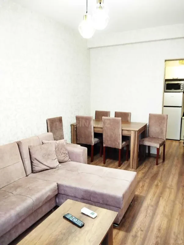 Kirayə verilir 2 otaqlı mənzil 50 m²