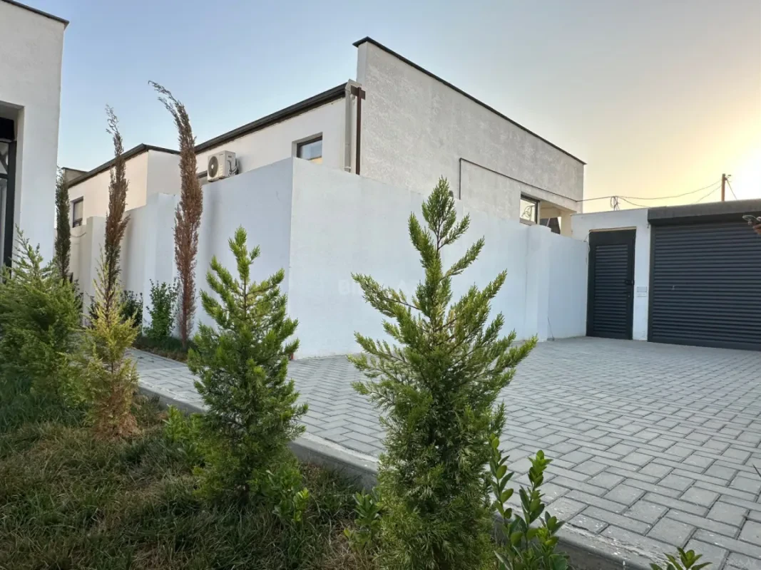 Satılır 4 otaqlı həyət evi 120 m²