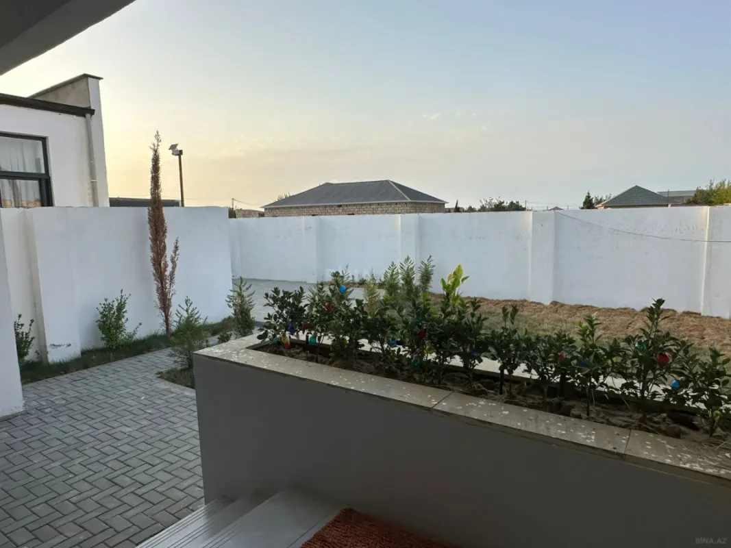 Satılır 4 otaqlı həyət evi 120 m²