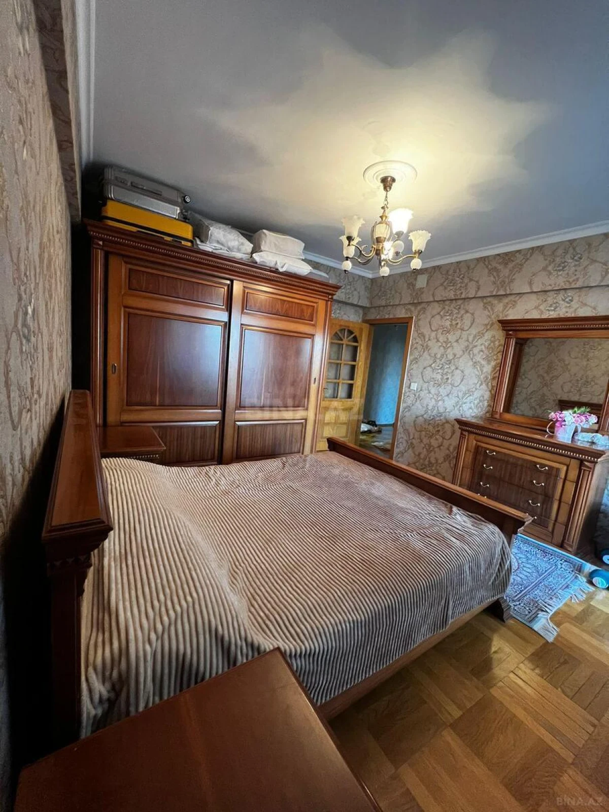 Satılır 3 otaqlı mənzil 95 m²