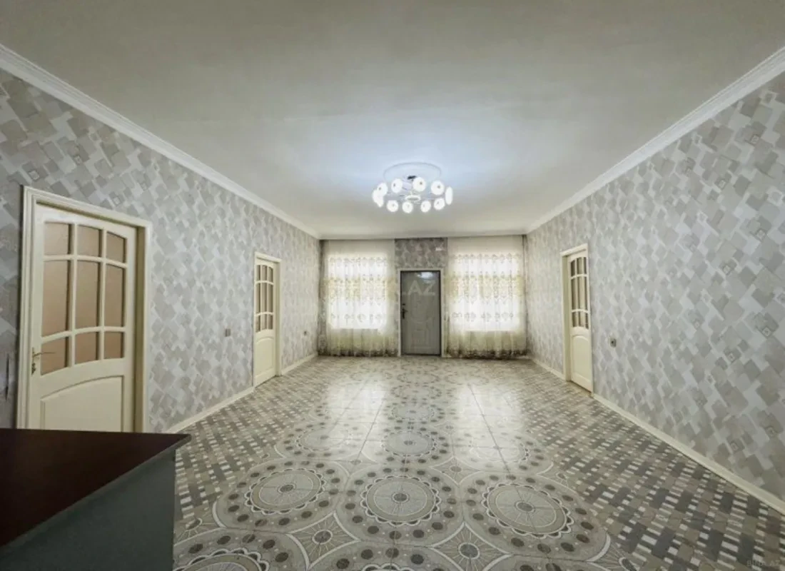 Satılır 7 otaqlı həyət evi 255 m²