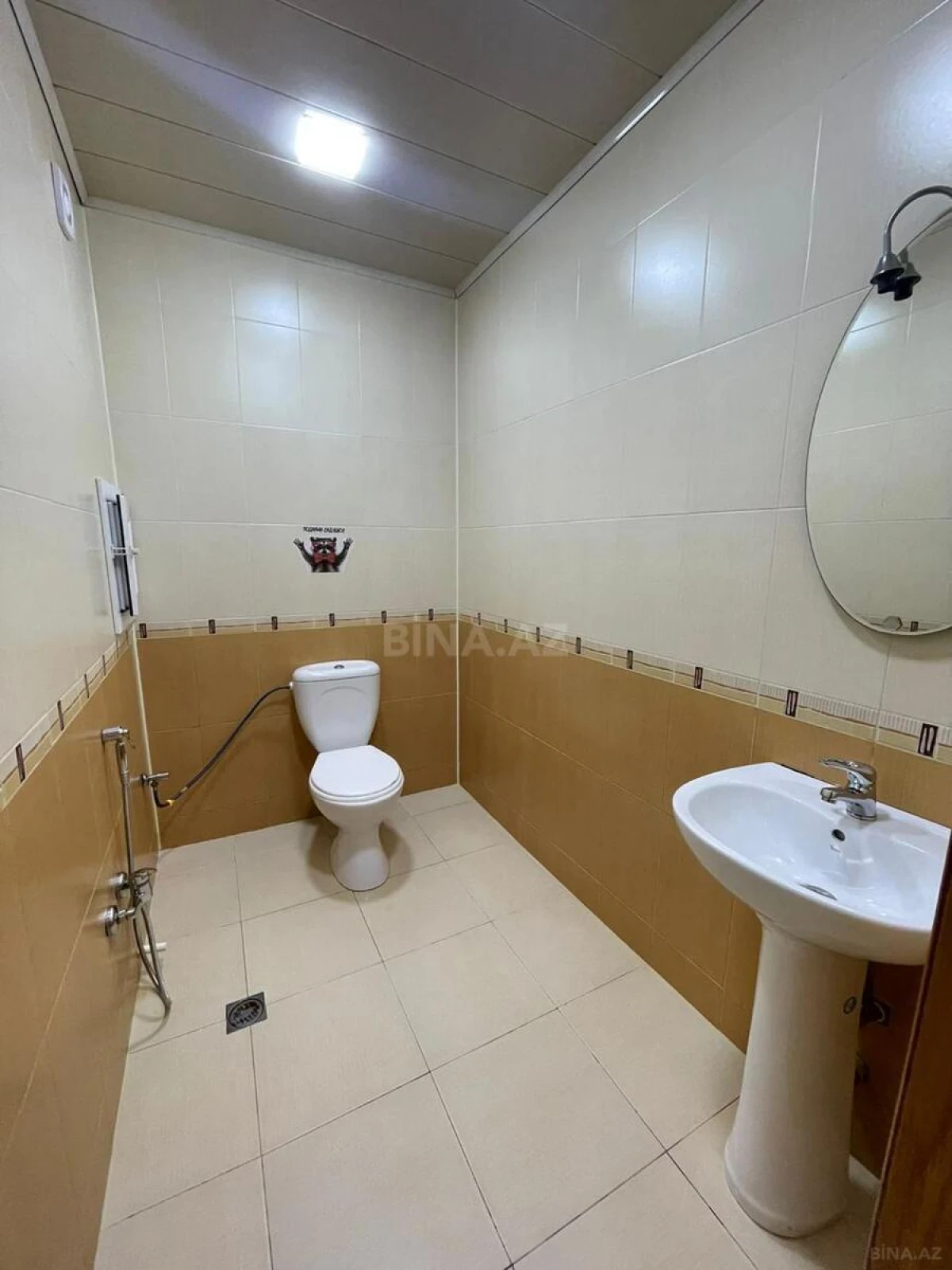Kirayə verilir 3 otaqlı mənzil 140 m²