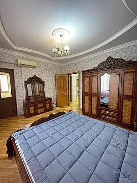 Kirayə verilir 3 otaqlı mənzil 140 m²