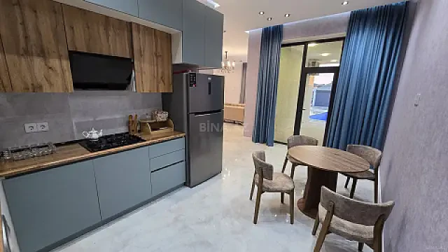 Kirayə verilir 4 otaqlı həyət evi 200 m²
