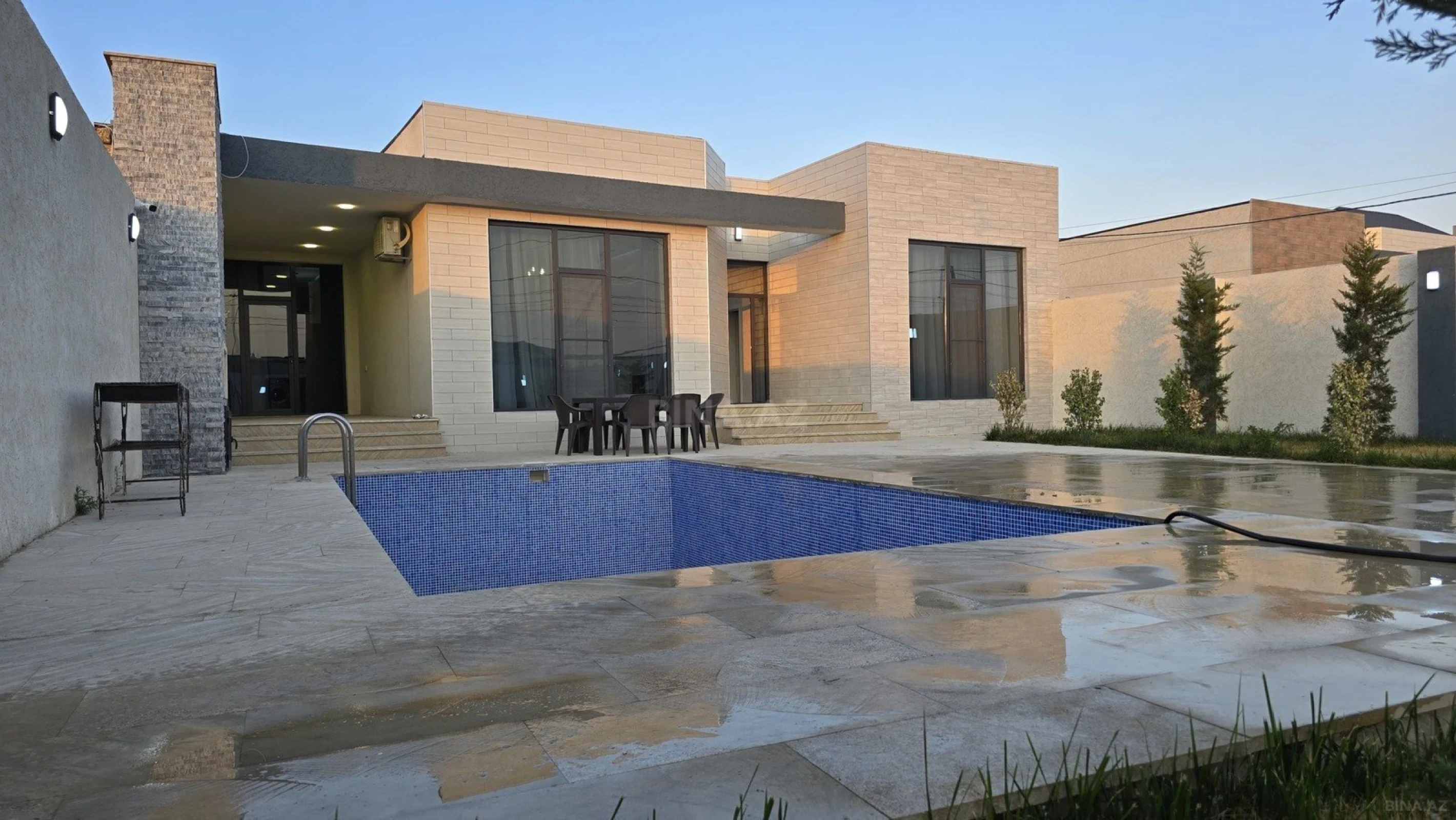 Kirayə verilir 4 otaqlı həyət evi 200 m²