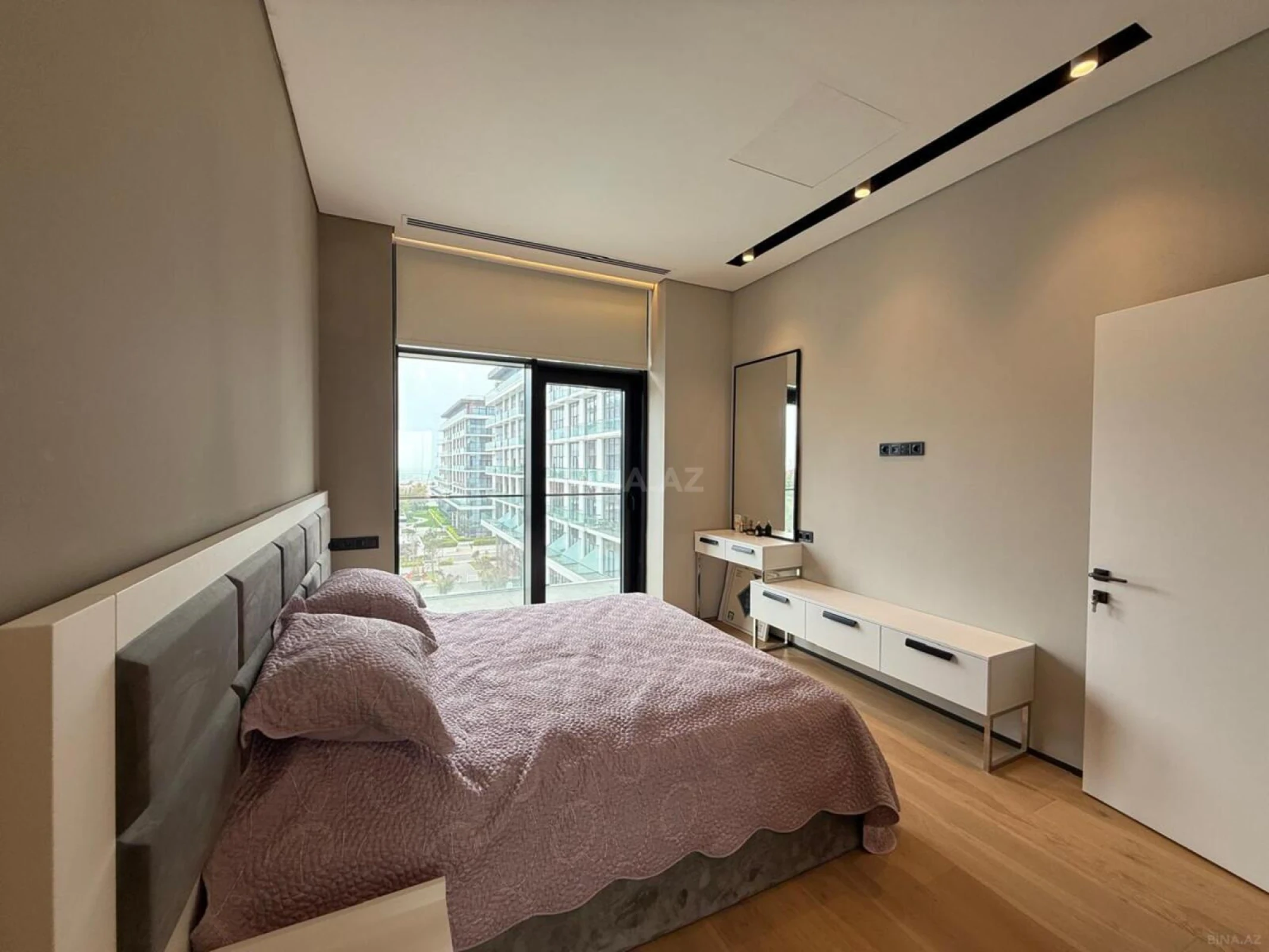 Satılır 2 otaqlı mənzil 73.6 m²