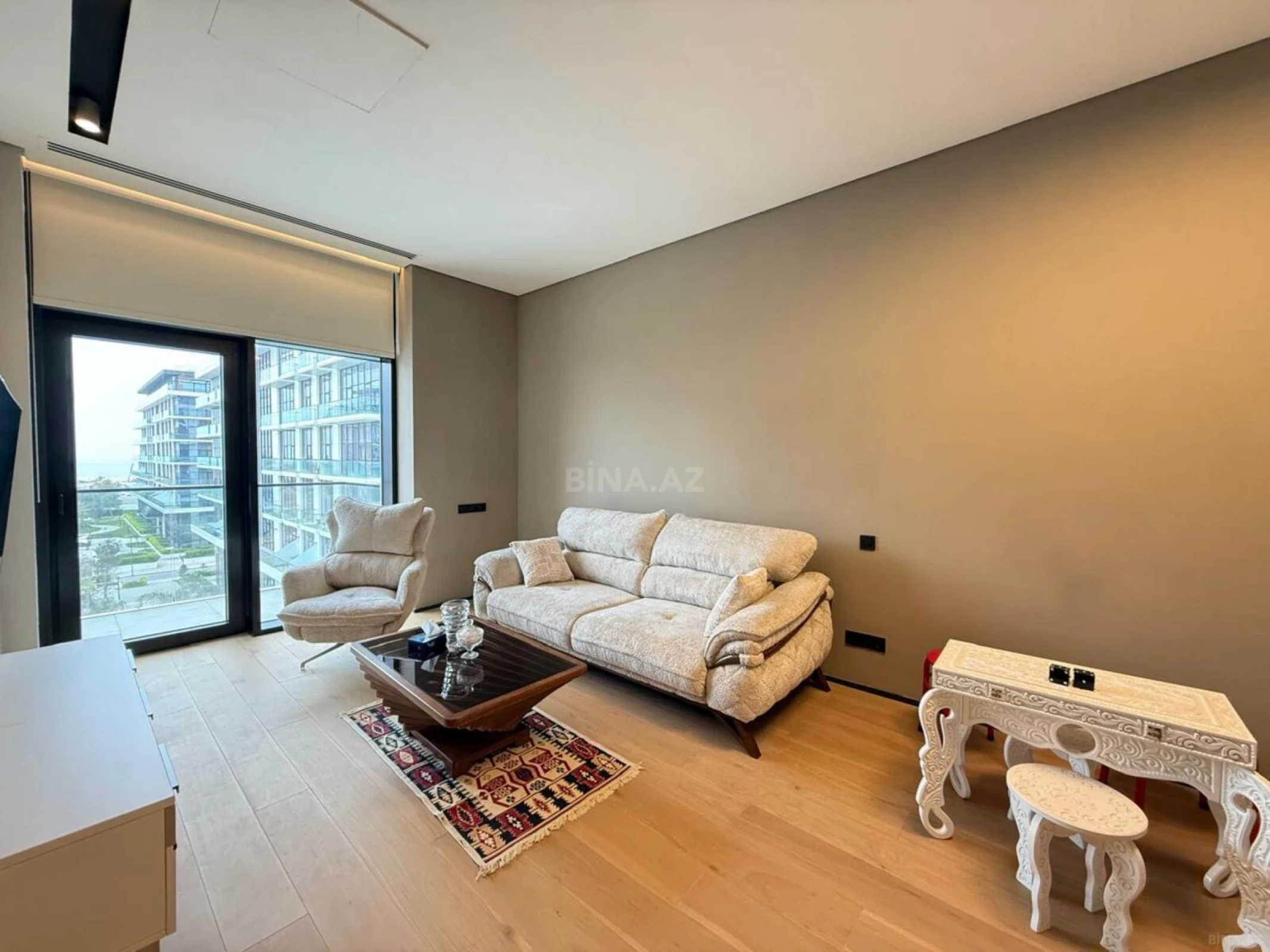 Satılır 2 otaqlı mənzil 73.6 m²