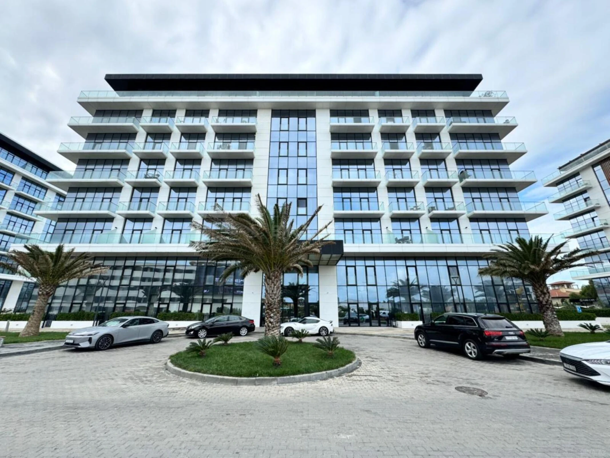 Satılır 2 otaqlı mənzil 73.6 m²