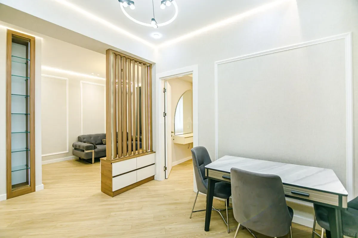 Kirayə verilir 2 otaqlı mənzil 98 m²