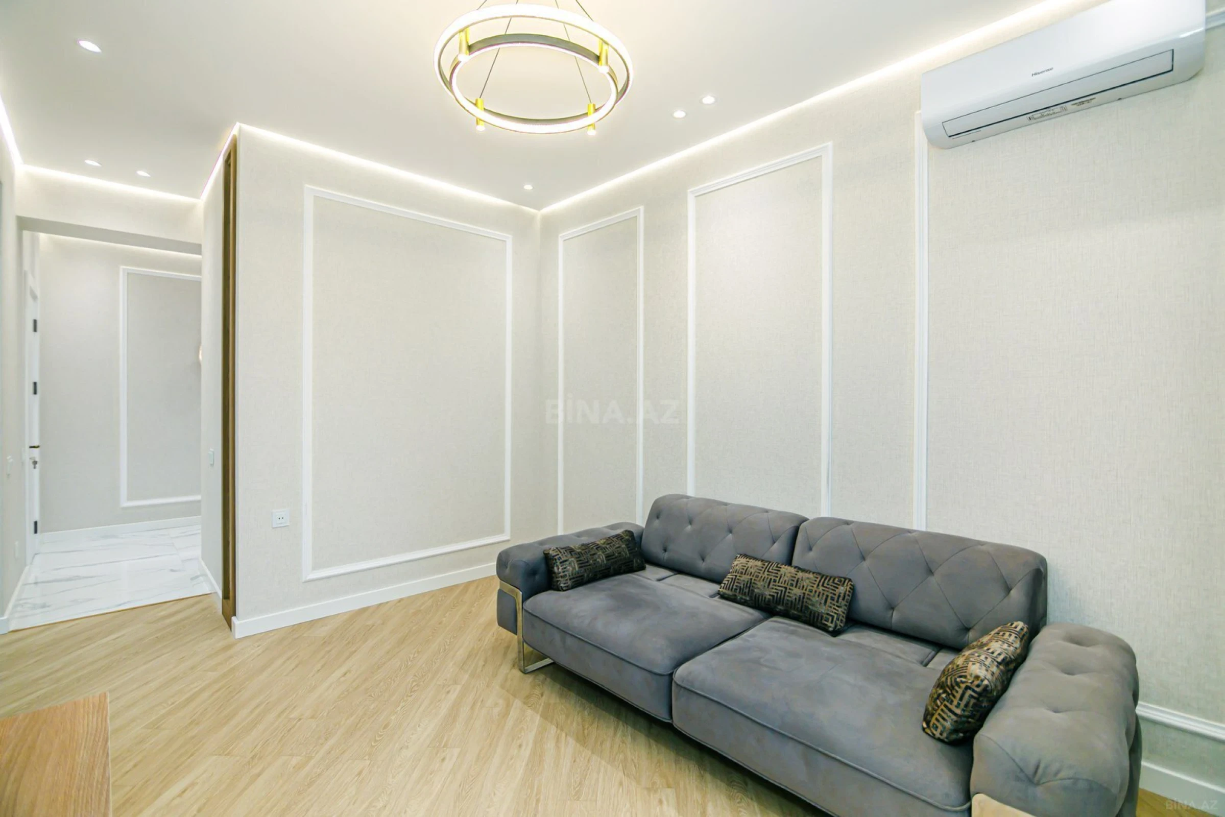 Kirayə verilir 2 otaqlı mənzil 98 m²