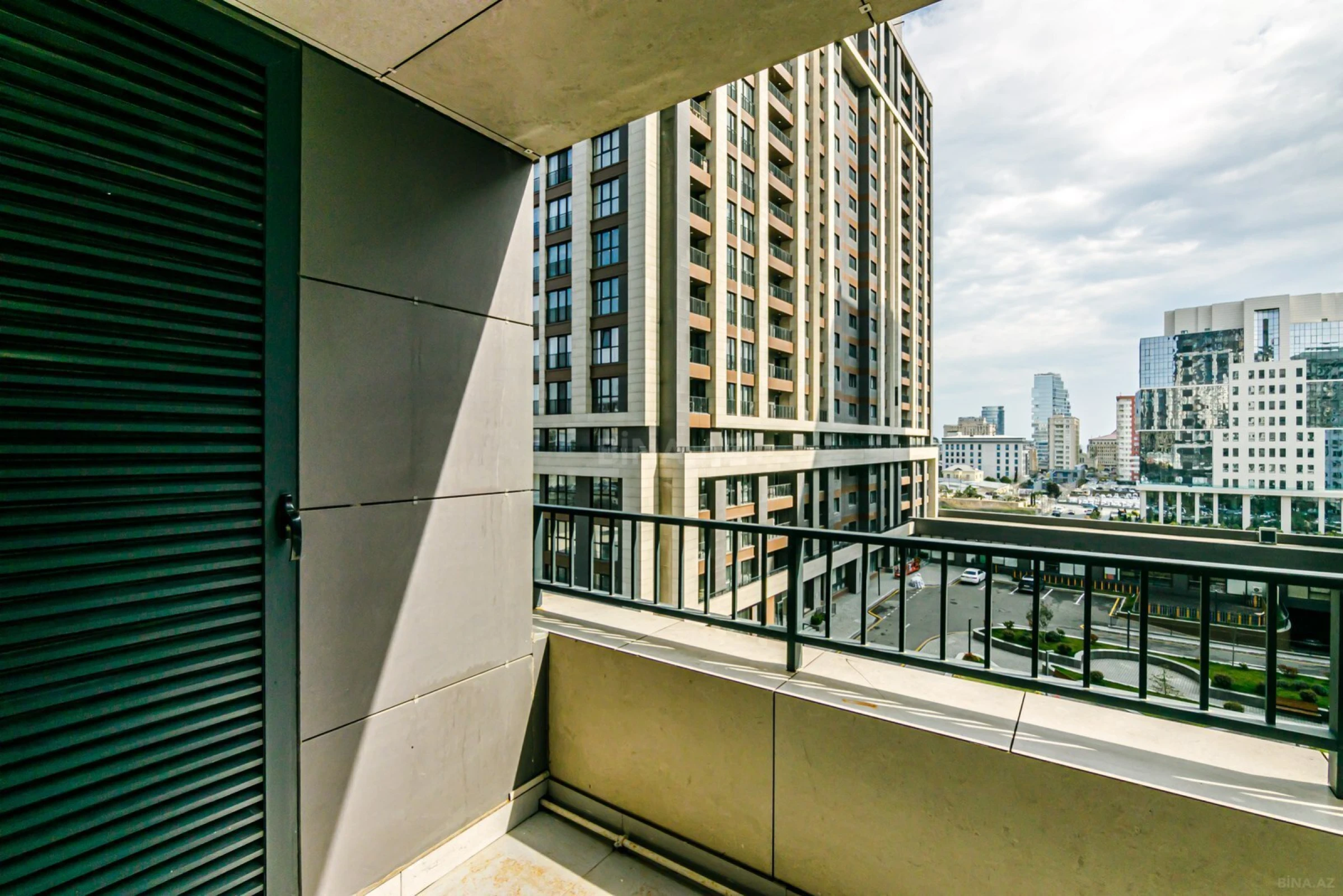 Kirayə verilir 2 otaqlı mənzil 98 m²