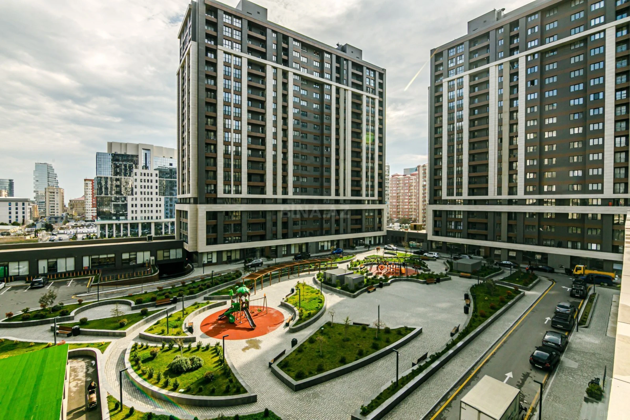Kirayə verilir 2 otaqlı mənzil 98 m²