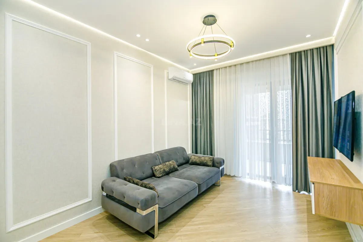 Kirayə verilir 2 otaqlı mənzil 98 m²