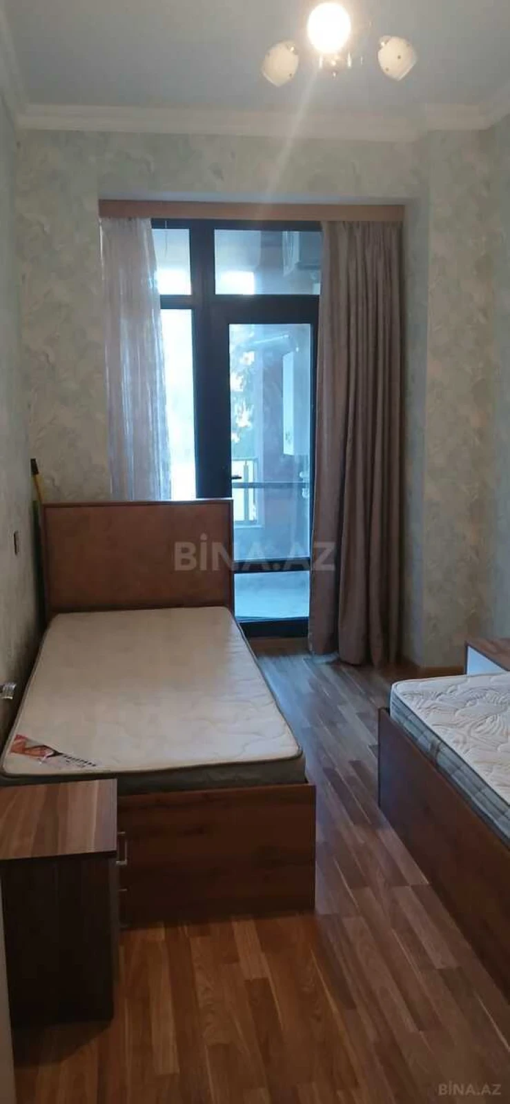 Satılır 3 otaqlı mənzil 133 m²