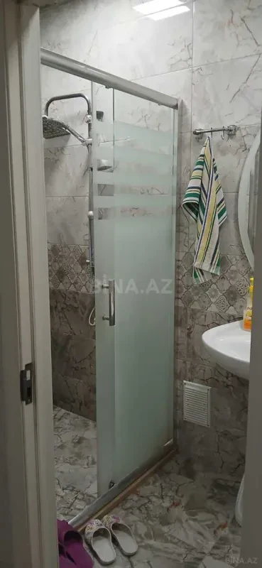 Satılır 3 otaqlı mənzil 133 m²