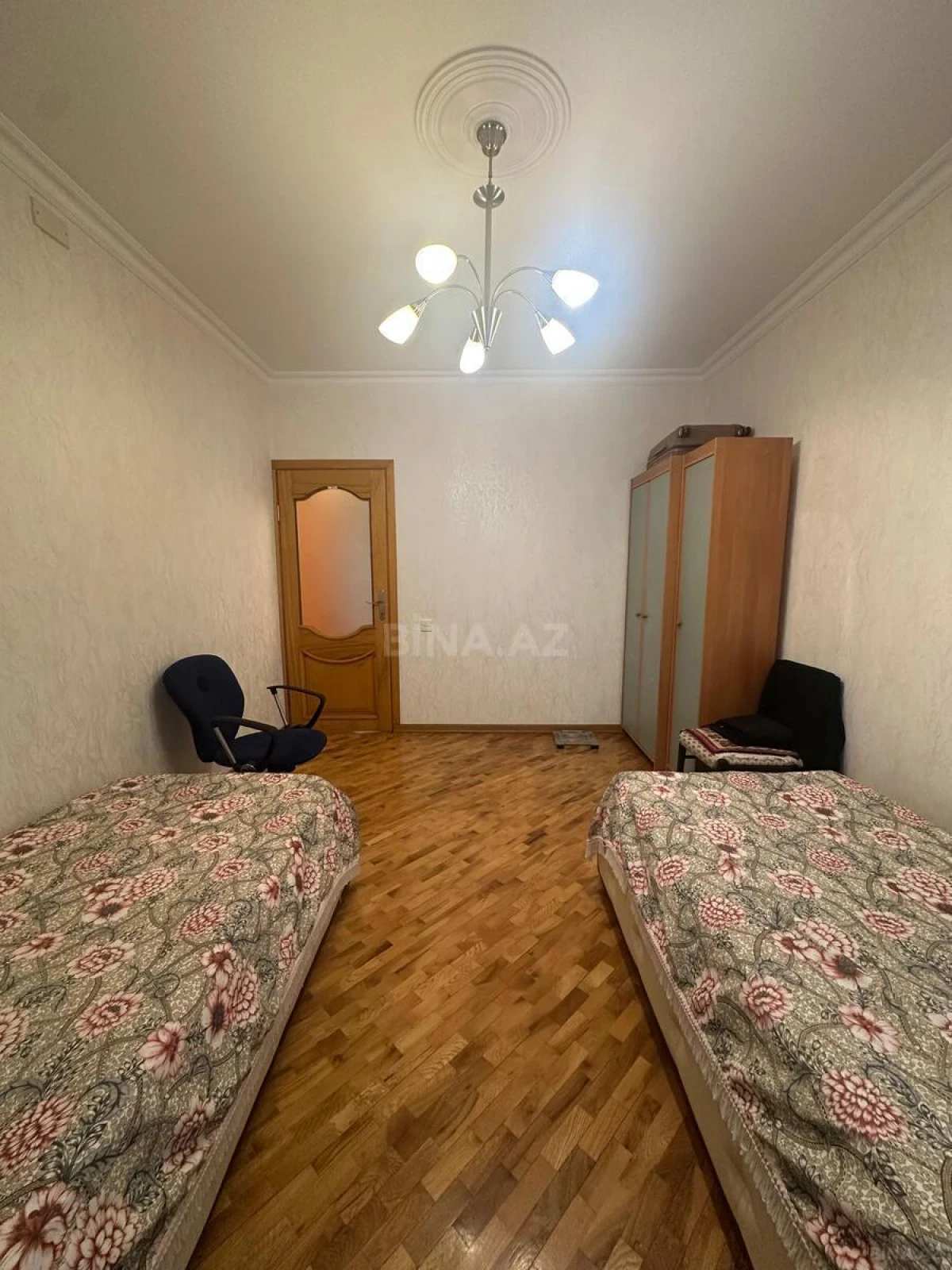 Satılır 4 otaqlı mənzil 90 m²