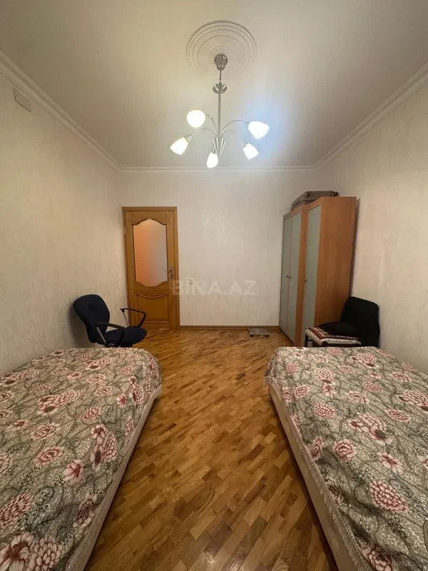 Satılır 4 otaqlı mənzil 90 m²