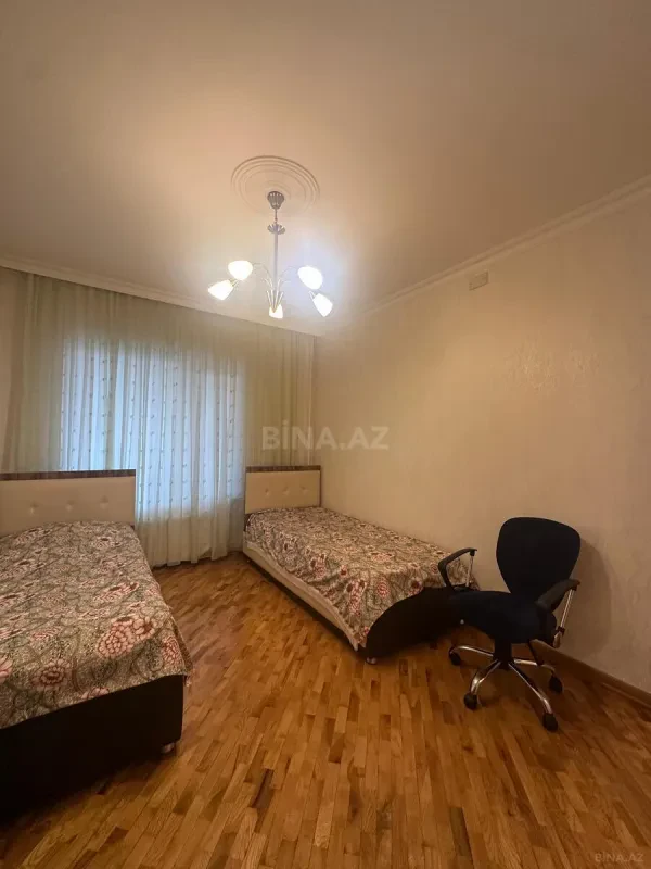 Satılır 4 otaqlı mənzil 90 m²