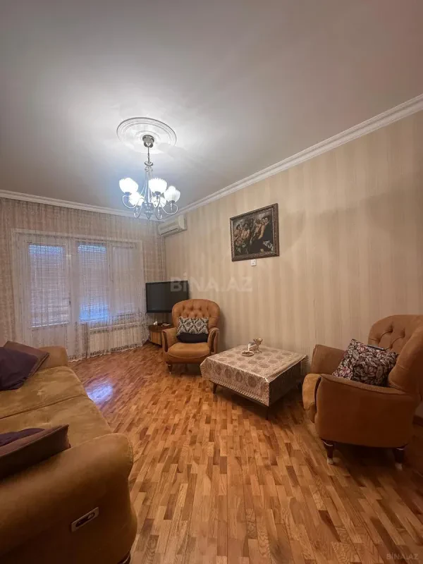 Satılır 4 otaqlı mənzil 90 m²