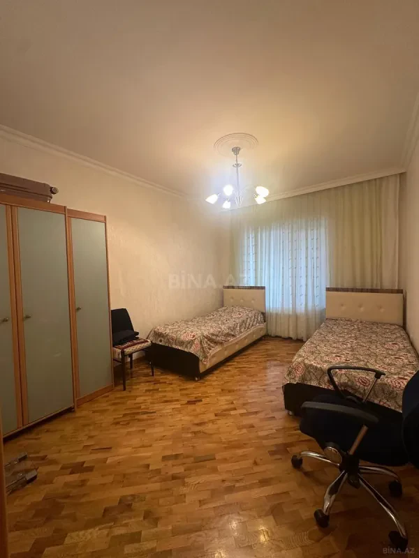 Satılır 4 otaqlı mənzil 90 m²