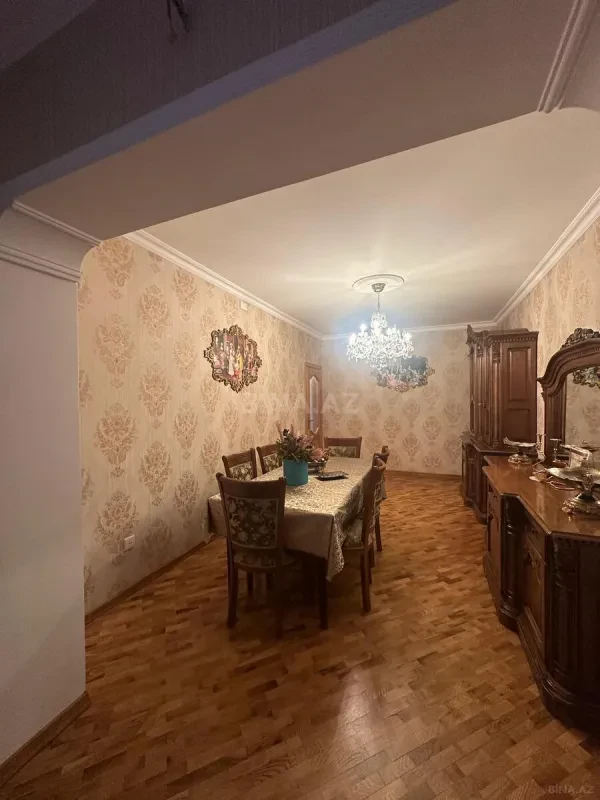 Satılır 4 otaqlı mənzil 90 m²