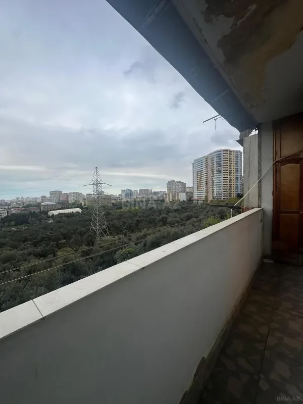 Satılır 4 otaqlı mənzil 90 m²