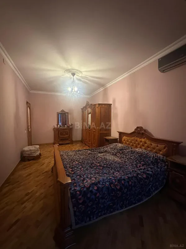 Satılır 4 otaqlı mənzil 90 m²