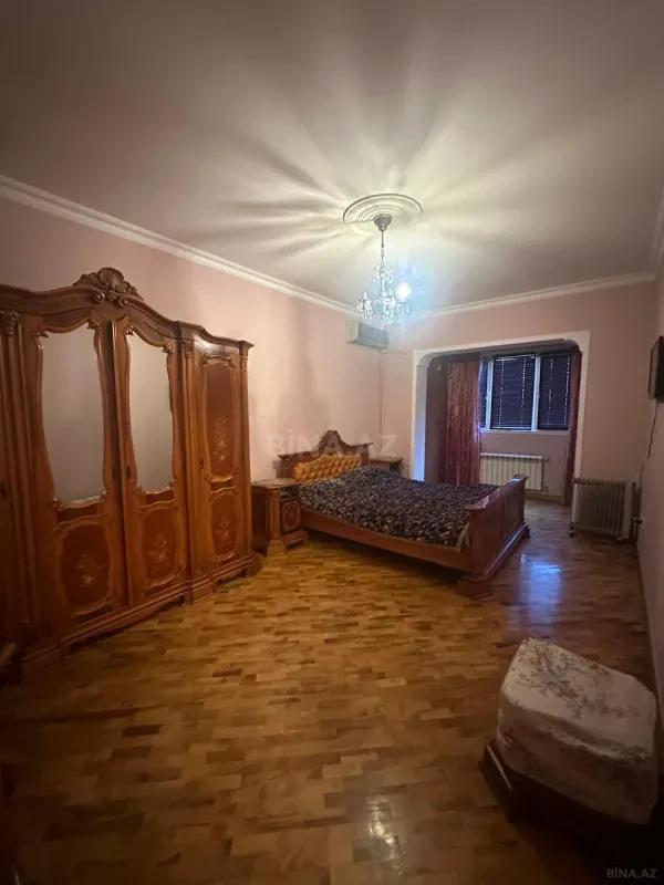 Satılır 4 otaqlı mənzil 90 m²