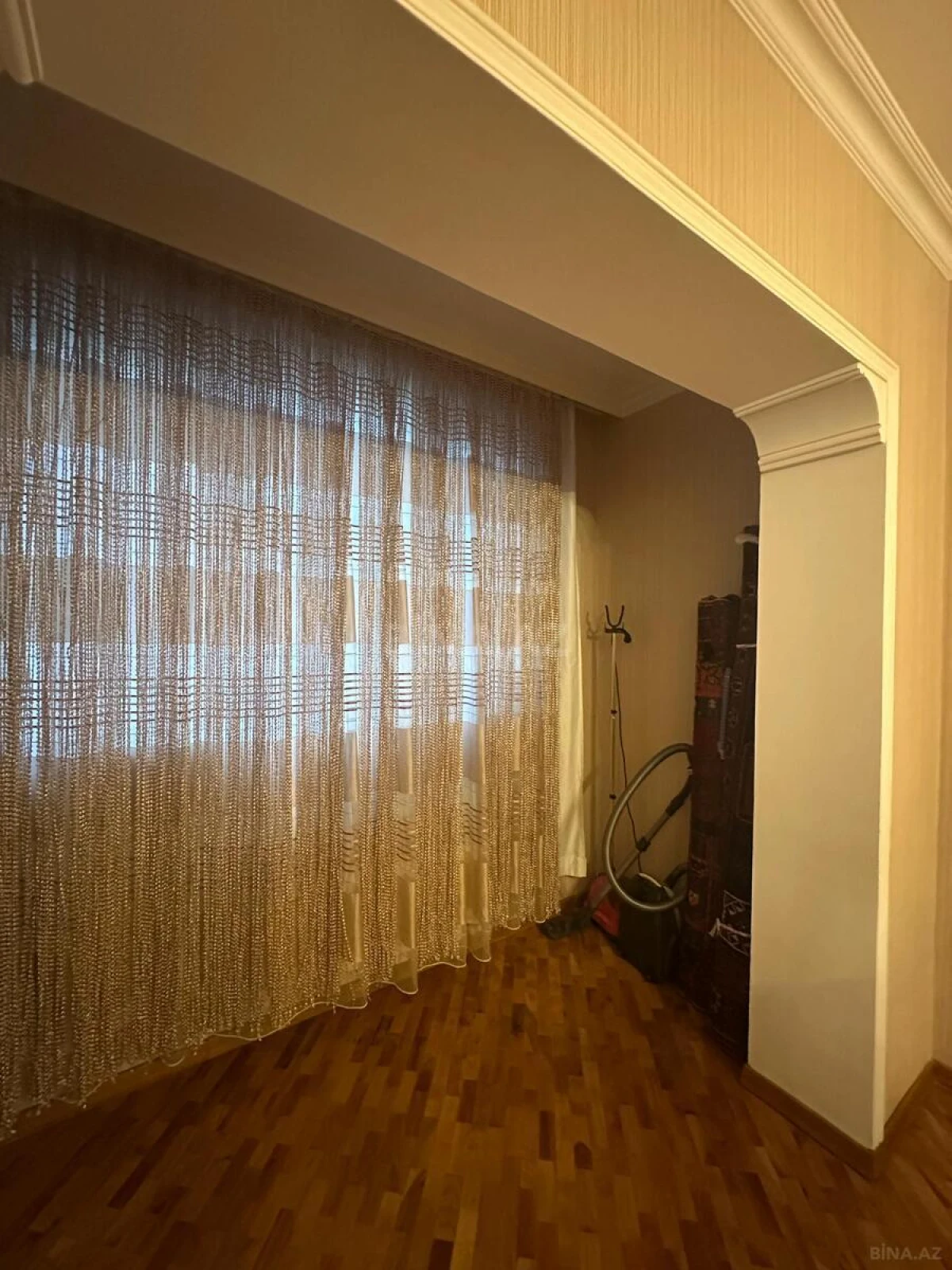 Satılır 4 otaqlı mənzil 90 m²
