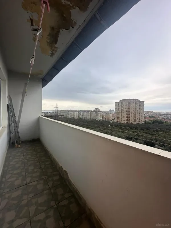 Satılır 4 otaqlı mənzil 90 m²